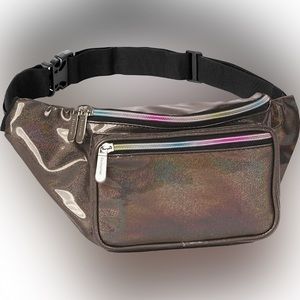 Waterproof holographic/metallic Fanny NWT!
